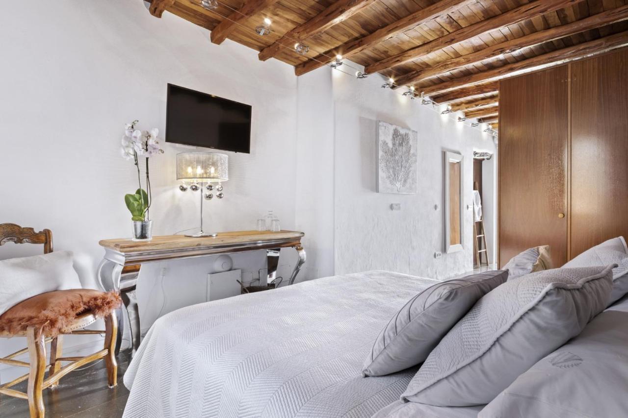 Ravishing Ibiza Cel Blau 9 Bedrooms Private Pool Beautiful Country Views Santa Eulalia Villa *